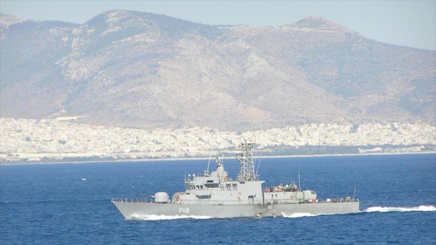 El barco de la Guardia Costera griega Armatolos.