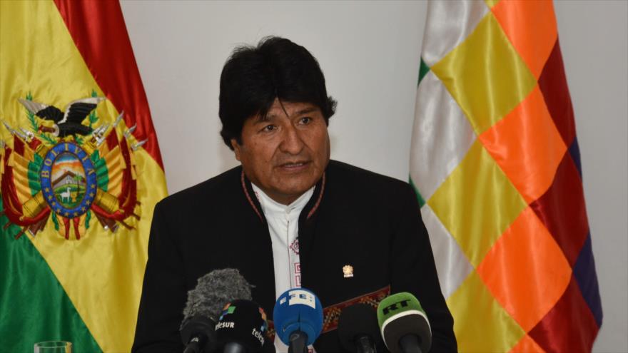 El presidente boliviano Evo Morales habla durante una conferencia de prensa en La Habana capital de Cuba 23 de abril de 2018