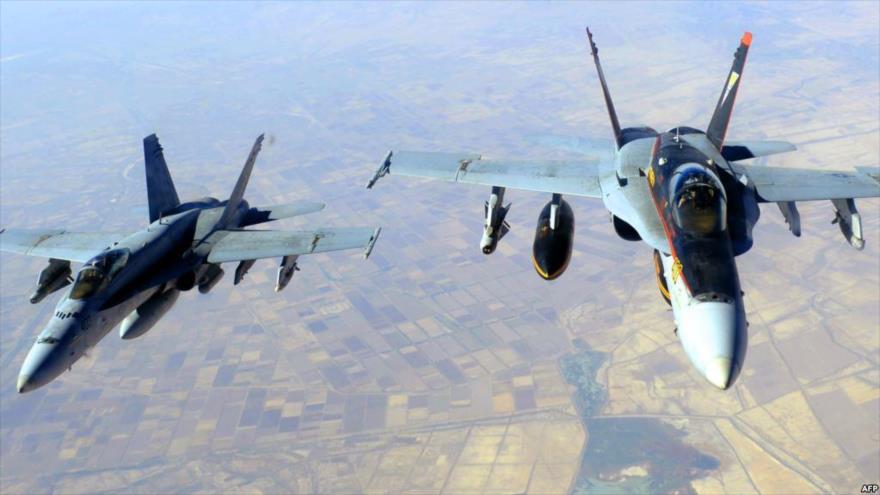 Dos cazas F-18 de la Fuerza Aérea de EE.UU. durante una operación antiterrorista sobre Irak.