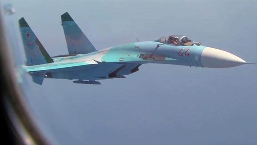 Avión de combate ruso Sujoi Su-27.