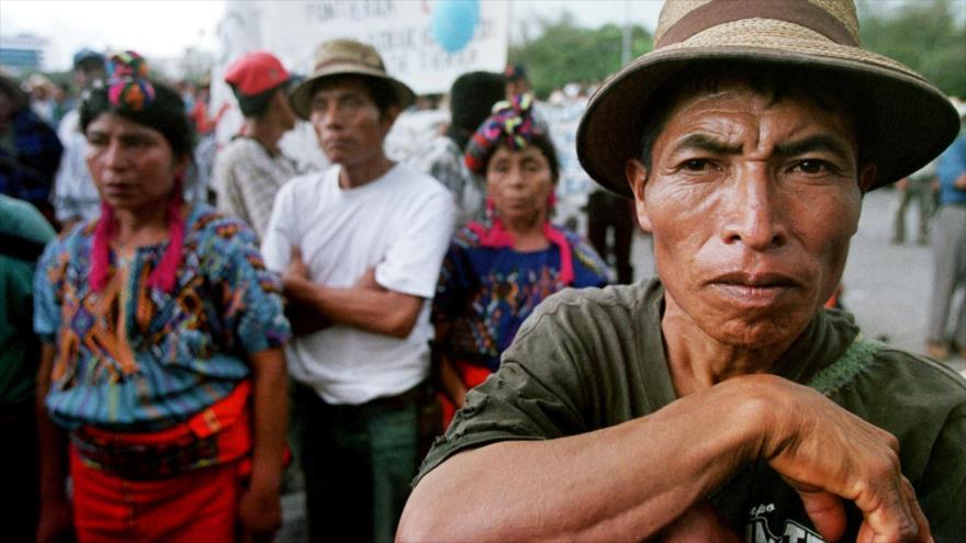 Indígenas guatemaltecas durante una manifestación contra el Gobierno guatemalteco por matanza de protestante, Ciudad de Guatemala, la capital.