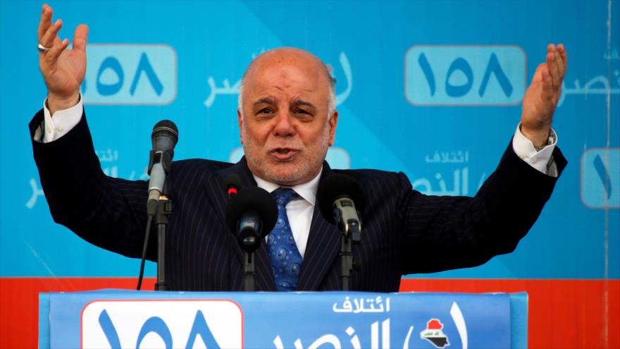 El primer ministro de Irak, Haidar al-Abadi, ofrece un discurso durante su campaña electoral en la ciudad iraquí de Nayaf, 3 de mayo de 2018.
