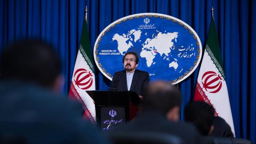 El portavoz de la Cancillería de Irán, Bahram Qasemi, ofrece una rueda de prensa en Teherán, la capital persa.