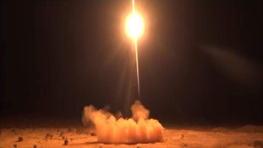 Un misil balístico lanzado contra las posiciones saudíes en las zonas fronterizas.