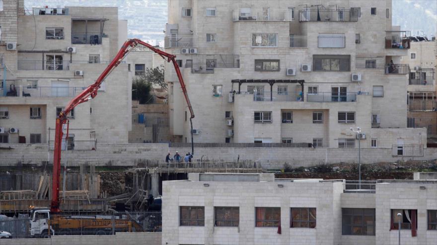 Asentamientos ilegales del régimen de Israel en la ciudad cisjordana de Beitar Illit, 14 de febrero de 2018.