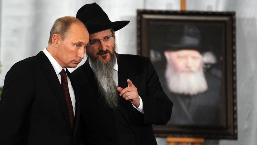 El presidente ruso, Vladimir Putin, recibe al rabino Berel Lazar.