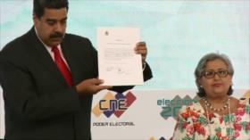 Maduro recibe credenciales como presidente reelecto