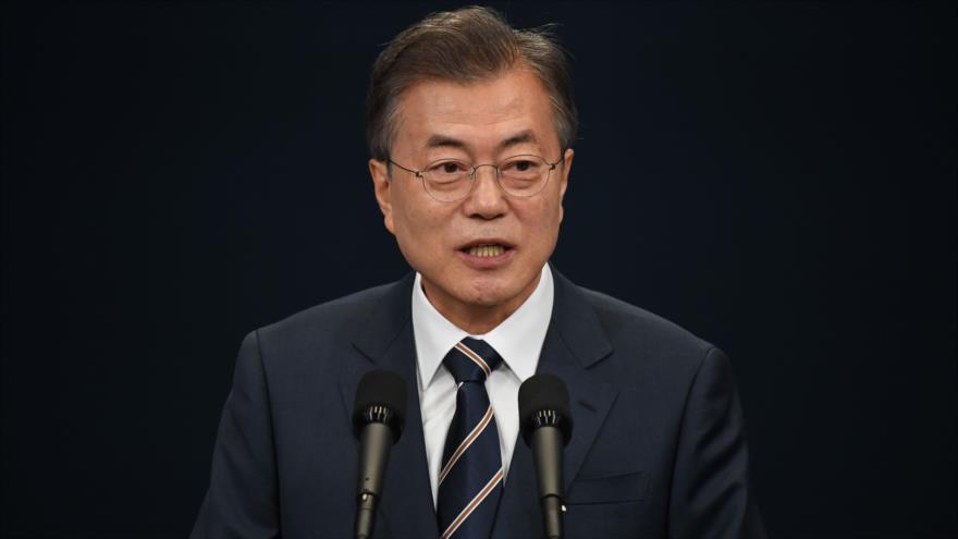 El presidente de Corea del Sur, Moon Jae-in, habla durante una conferencia de prensa en Seúl (capital surcoreana), 27 de mayo de 2018.