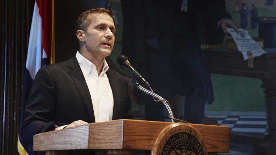 El gobernador republicano de Misuri, Eric Greitens, presenta su renuncia al cargo, 29 de mayo de 2018.