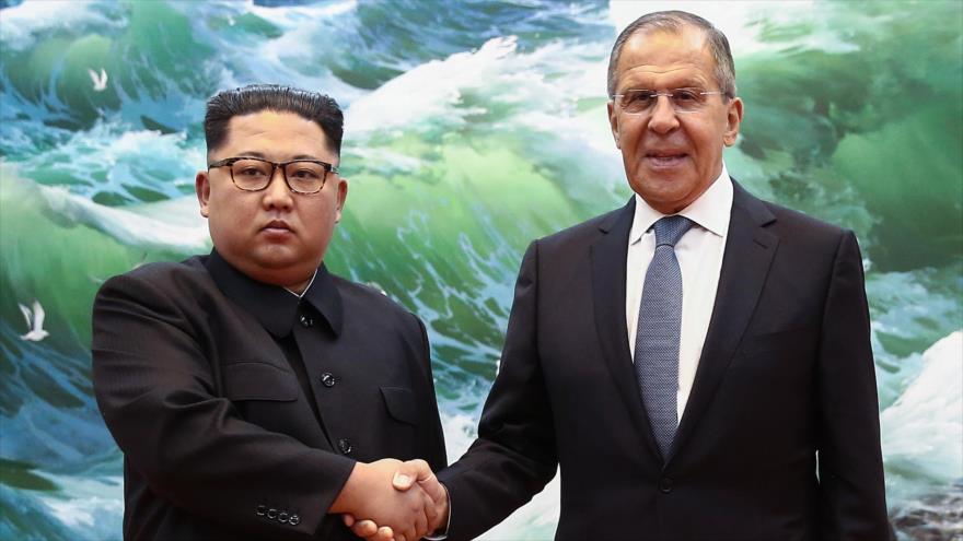 Kim Jong-un enfatiza a Lavrov su interés en cooperar con Rusia 