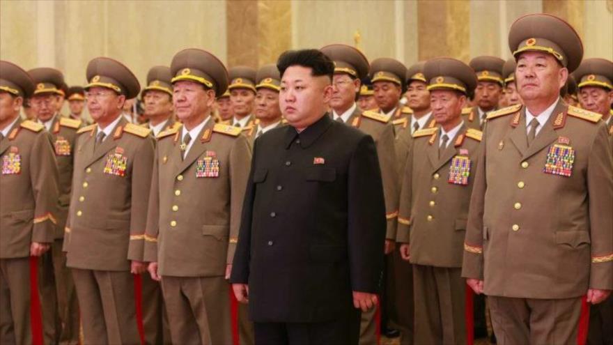 Kim se arrodilló y suplicó a Trump no cancelar cumbre: Giuliani Kim se arrodilló y suplicó a Trump no cancelar cumbre: Giuliani