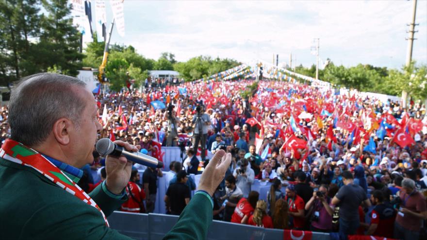 Kurdos, epicentro de campañas de oficialismo y oposición en Turquía