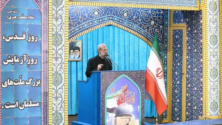 El presidente del Parlamento iraní, Ali Lariyani, ofrece un discurso en el Día Mundial de Al-Quds, Teherán, 8 de junio de 2018.