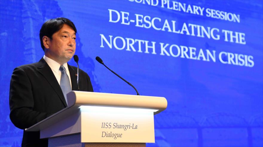 Itsunori Onodera, ministro de Defensa de Japón, habla en la 17.ª Cumbre de Seguridad de Asia en Singapur, 2 de junio de 2018.