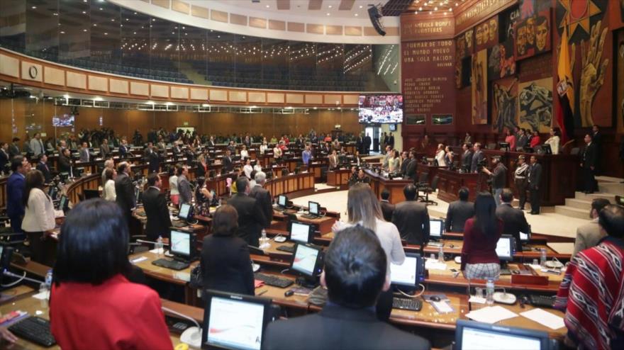 Asamblea ecuatoriana no vota procesar a Correa por “secuestro”