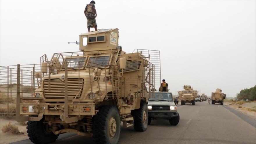 Mercenarios saudíes llegan a Al-Durayhimi, a unos nueve kilómetros al sur del aeropuerto internacional de Al-Hudayda, 13 de junio de 2018.