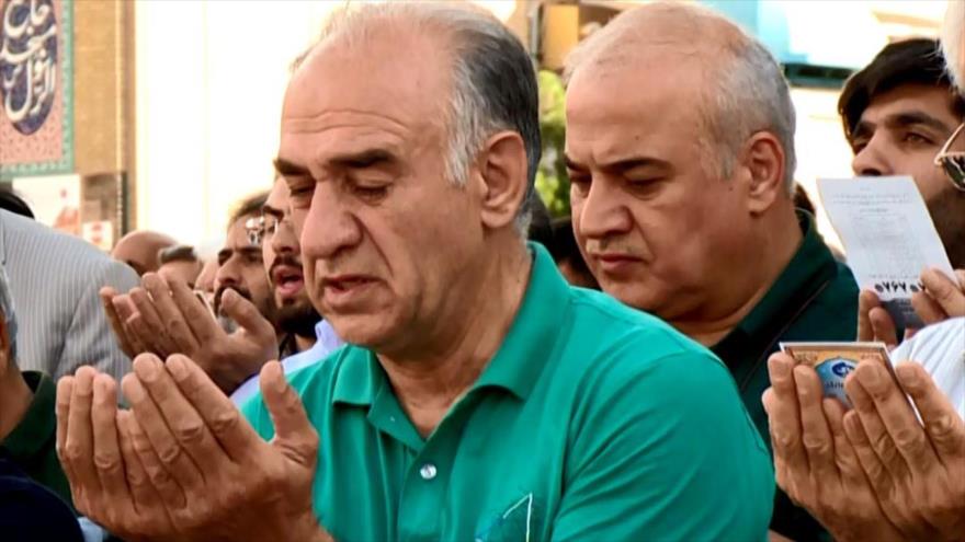 Los iraníes celebran el rezo de Eid al-Fitr