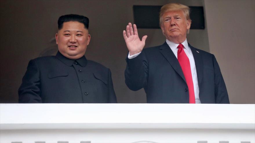 El presidente estadounidense, Donald Trump, y el líder de Corea del Norte, Kim Jong-un, en Singapur, 12 de junio de 2018.