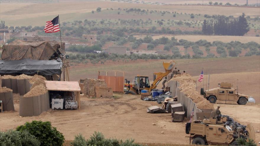 Fuerzas estadounidenses desplegadas en la ciudad siria de Manbiy.