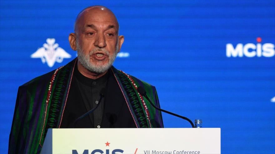 Hamid Karzai, expresidente de Afganistán, habla en la Conferencia de Seguridad Internacional (MCIS) en Moscú, 26 de abril de 2017. 