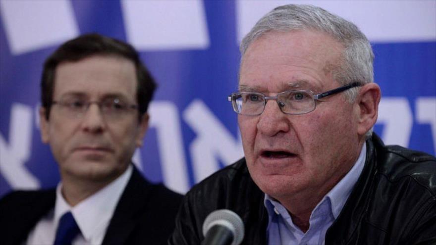 El exjefe de la inteligencia militar del régimen de Israel, Amos Yadlin, en un acto electoral, 22 de febrero de 2015.