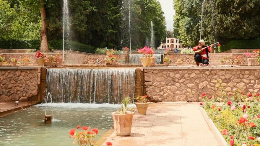 Irán: 1- El Festival de Música en Kerman 2- Gastronomía en Tabas, la aldea de Esfahak