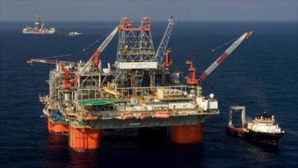 Maduro amenaza con transferir activos de Chevron a Rusia y China
