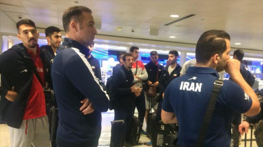 El equipo nacional de voleibol iraní llega al aeropuerto de Chicago (EE.UU.), 11 de junio de 2018.