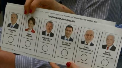 Turcos se preparan para celebrar las elecciones