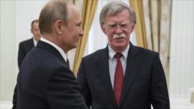 Bolton asegura desde Moscú que EEUU no levantará sanciones a Rusia