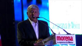 AMLO exhibe su poderío ante miles de mexicanos en Estadio Azteca