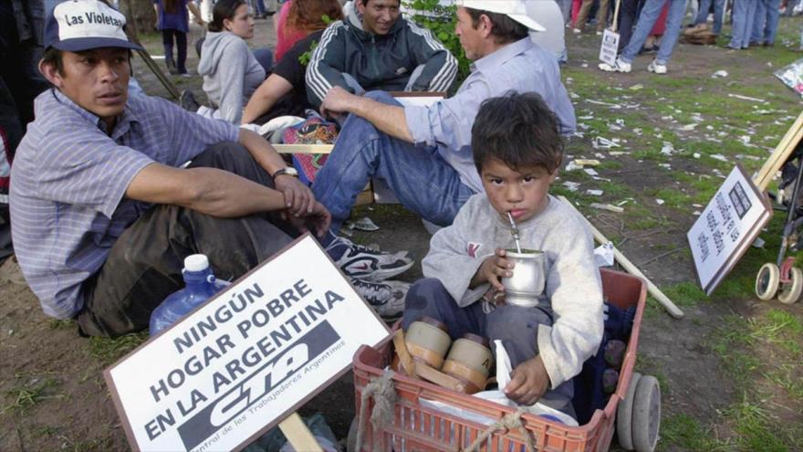 Las políticas de ajuste del gobernante partido de Cambiemos impactan especialmente sobre los chicos en Argentina.