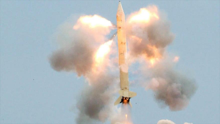 Lanzamiento de un misil Frog-7 en Siria.
