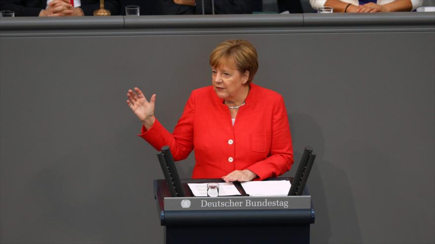 Merkel advierte a Trump de posible guerra comercial por aranceles