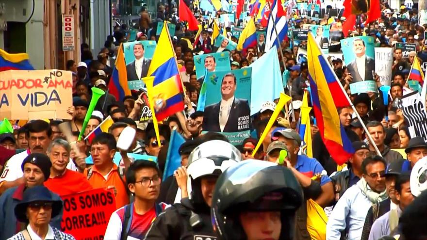 Miles salen a las calles en Ecuador para respaldar a Rafael Correa