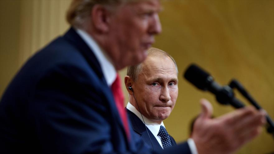 El presidente de EEUU, Donald Trump, y su par ruso, Vladimir Putin, en rueda de prensa en Finlandia, 16 de julio de 2018.