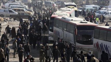 Siria evacúa a habitantes de 2 aldeas sitiadas por terroristas