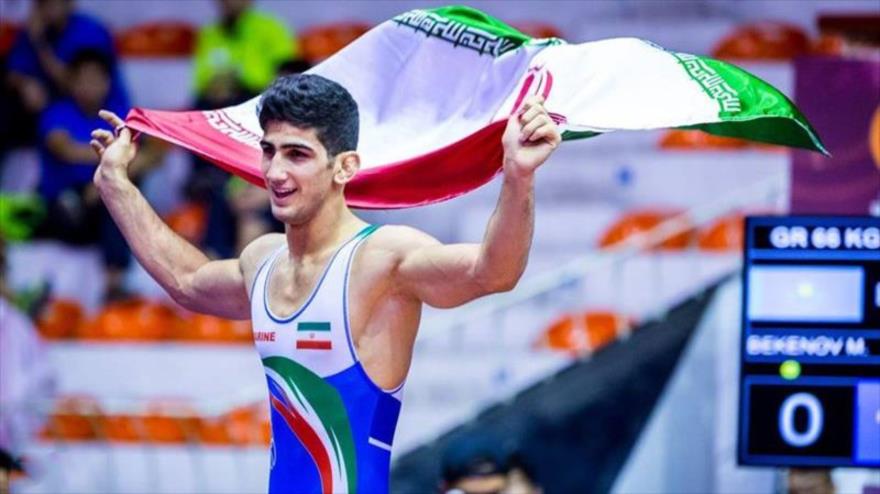 Amin Kaviani Neyad, atleta iraní que se corona con la medalla de oro en el Campeonato Asiático de Lucha Juvenil 2018. 