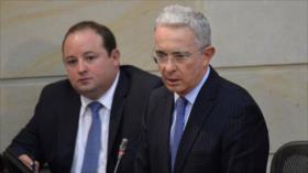 Escándalo por corrupción obliga a Uribe a renunciar al Senado