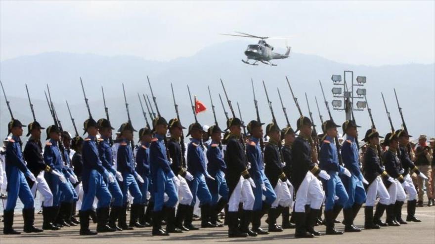 Maduro pide desarrollar vínculo militar con poderes como Irán 