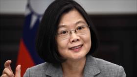 China pide a EEUU que impida escalas de presidenta taiwanesa