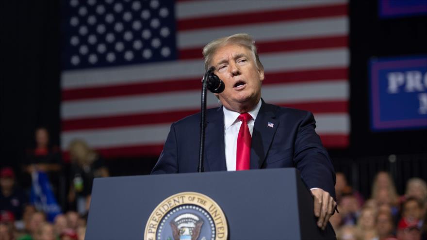 El presidente de EE.UU., Donald Trump, habla durante un acto de campaña en el estado de Florida (sureste), 31 de julio de 2018. 