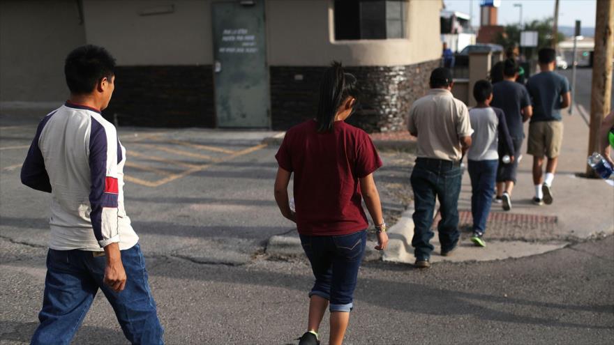 Los inmigrantes en un centro de detención en estado de Texas, sur de EE.UU., 25 de julio de 2018.
