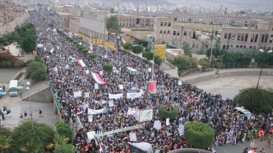 Yemeníes se manifiestan contra crímenes de Arabia Saudí y sus aliados en su país, Saná (capital), 3 de agosto de 2018.