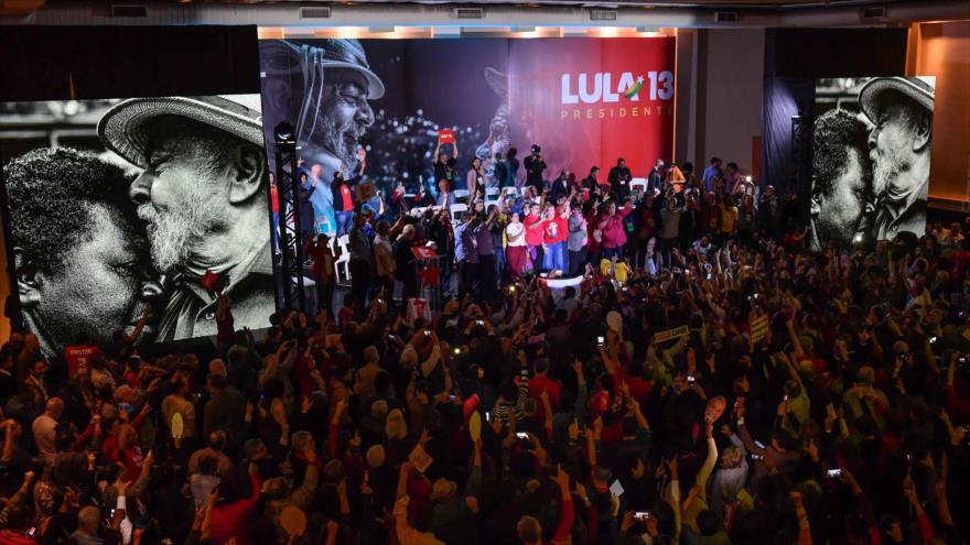 El PT proclama a Lula como su candidato a la Presidencia de Brasil