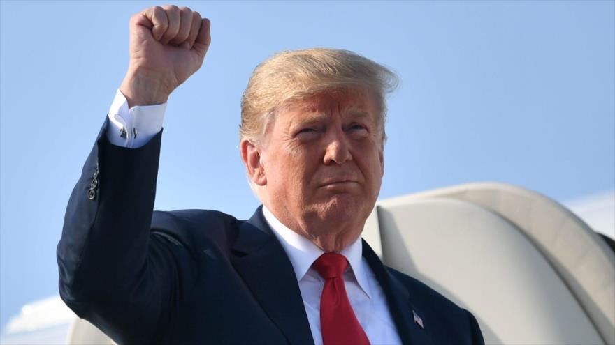 El presidente de EE.UU., Donald Trump, llega al aeropuerto internacional de Puerto Columbus en Ohio, 4 de agosto de 2018. Foto: AFP