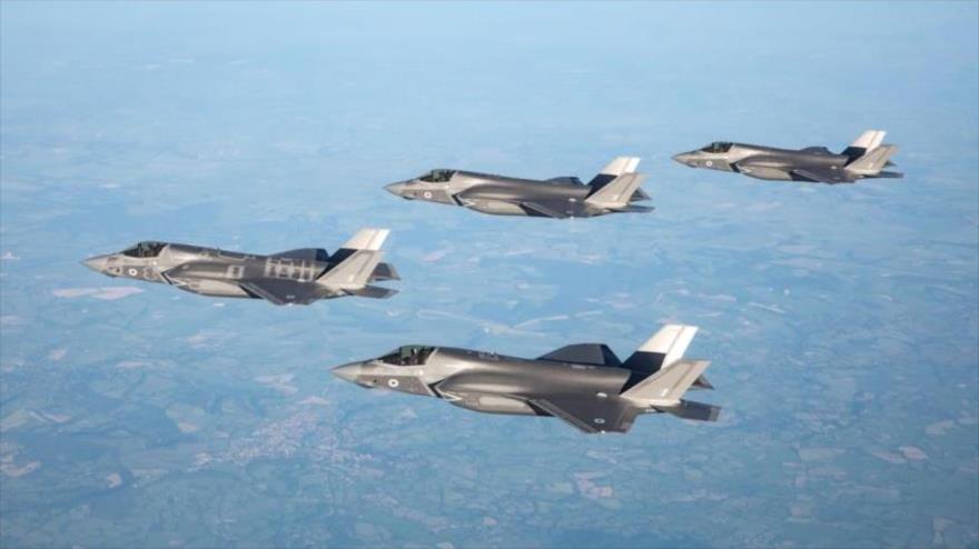 Los aviones de combate F-35B Lightning II volando en el cielo del Reino Unido, 7 de junio de 2018.
