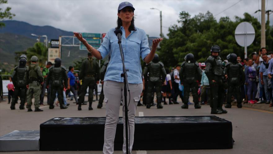 La embajadora de Estados Unidos ante la ONU, Nikki Haley, en un paso fronterizo entre Colombia y Venezuela, 8 de agosto de 2018. Foto: Reuters