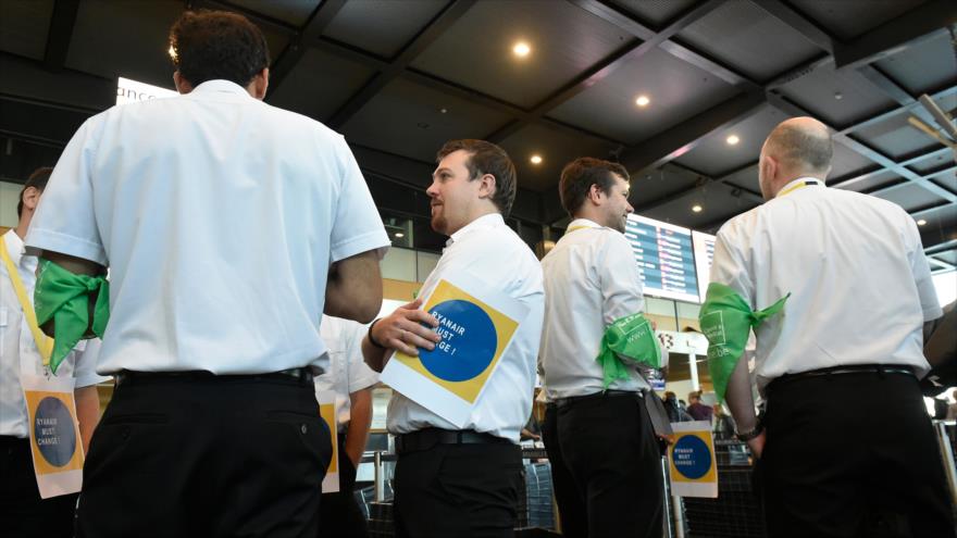 Huelga de pilotos de Ryanair deja 55 mil pasajeros en tierra