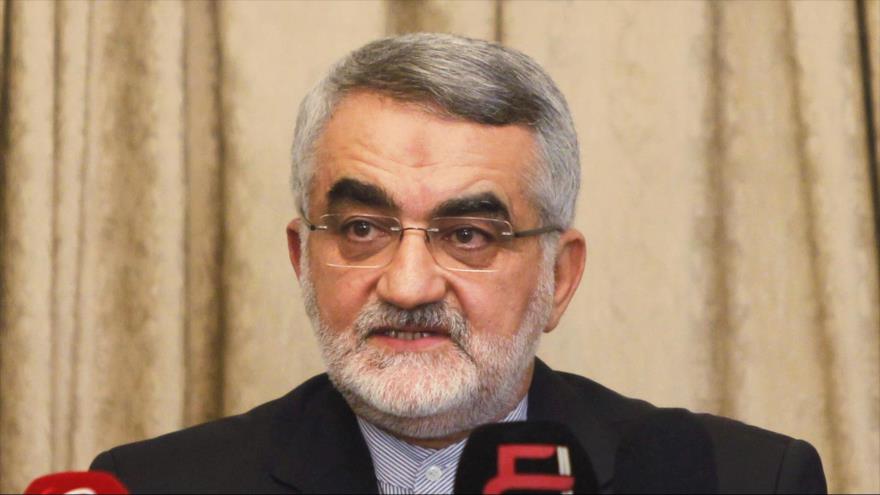 Alaeddin Boruyerdi, un miembro de la Comisión de Seguridad Nacional y Política Exterior del Parlamento iraní.